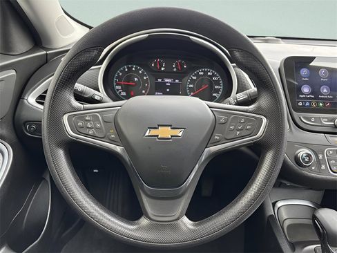 Used 2024 Chevrolet Malibu LT image 9