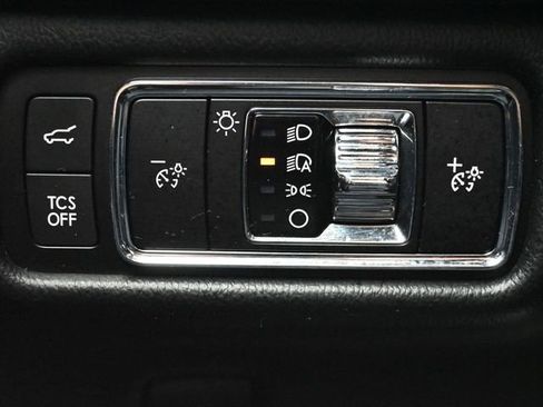 Used 2023 Lincoln Nautilus Reserve FWD image 31