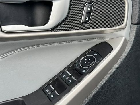 Used 2023 Ford Explorer XLT w/ Equipment Group 202A image 19