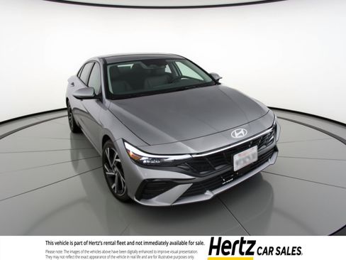 Used 2025 Hyundai Elantra Limited FWD image 1