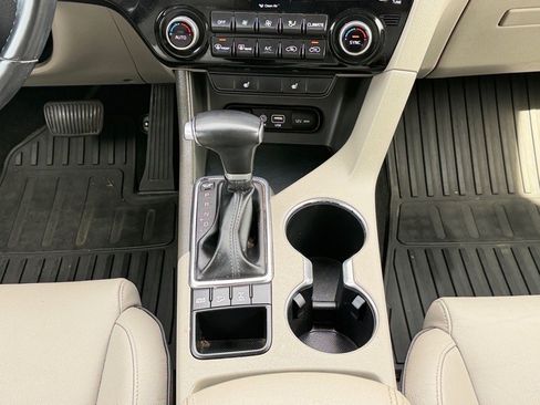 Used 2018 Kia Sportage EX w/ EX Sport Appearance Package image 16