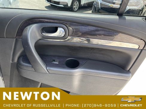 Used 2017 Buick Enclave Leather FWD image 26
