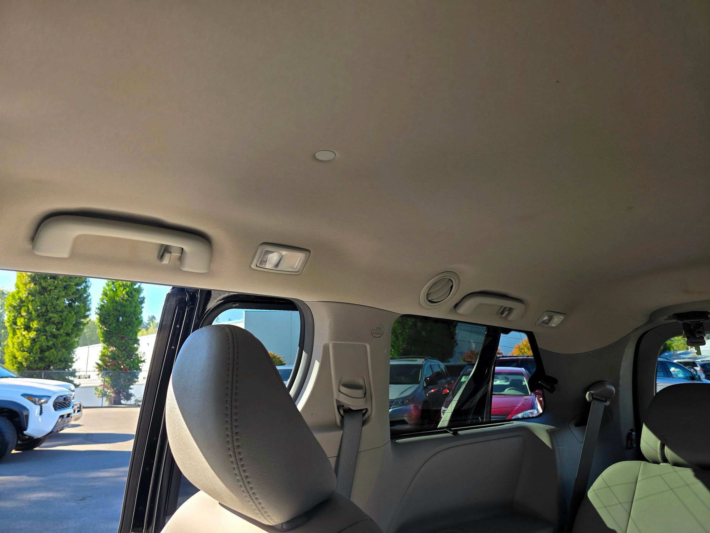 Used 2017 Toyota Sienna XLE w/ XLE Navigation Package FWD image 66