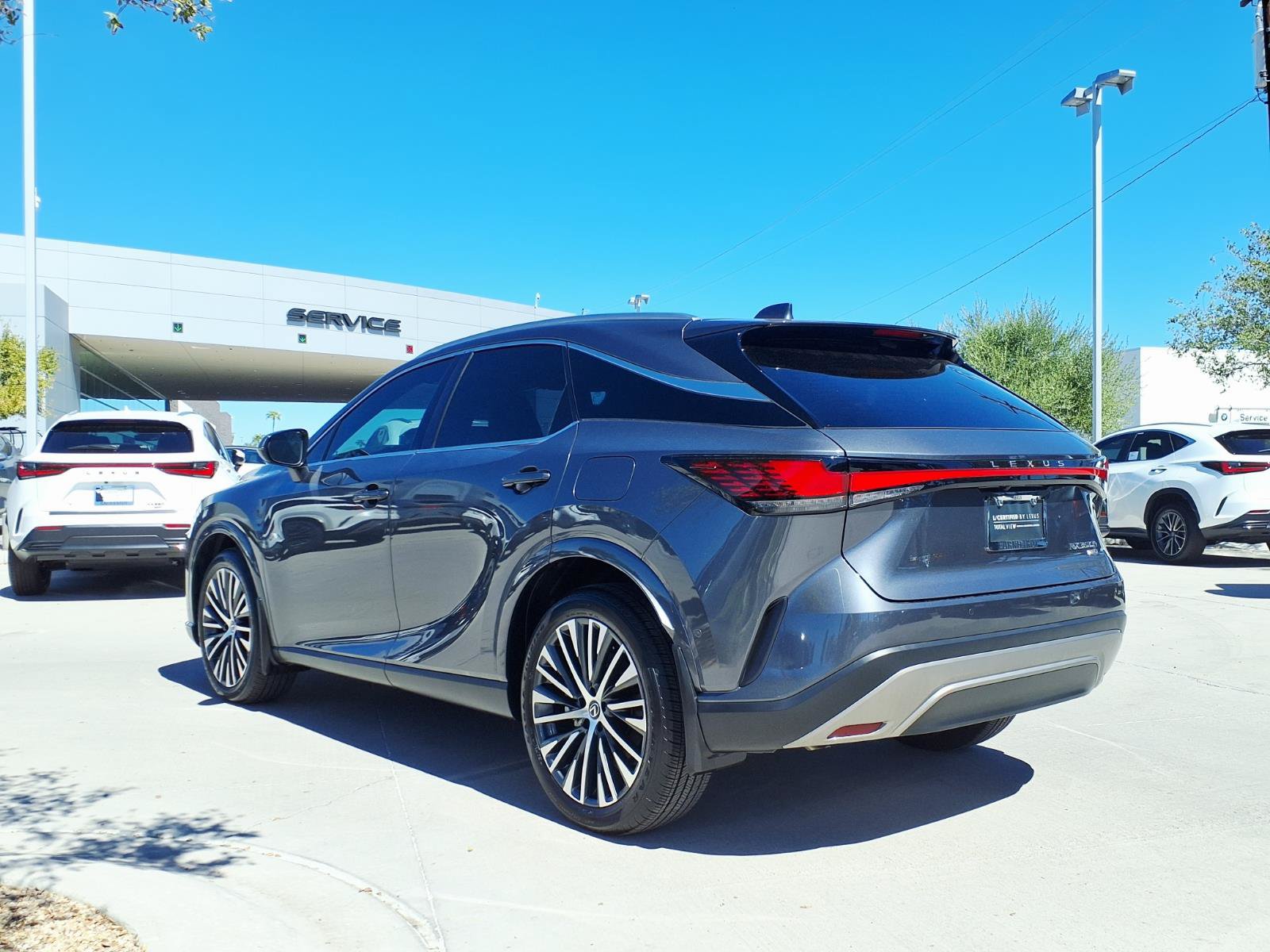 Used 2025 Lexus RX 350 w/ Convenience Package AWD/4WD image 3