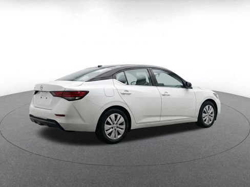 Used 2025 Nissan Sentra S FWD image 8