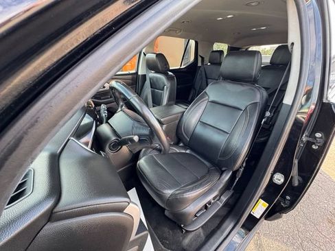 Used 2020 Chevrolet Traverse LT AWD/4WD image 9