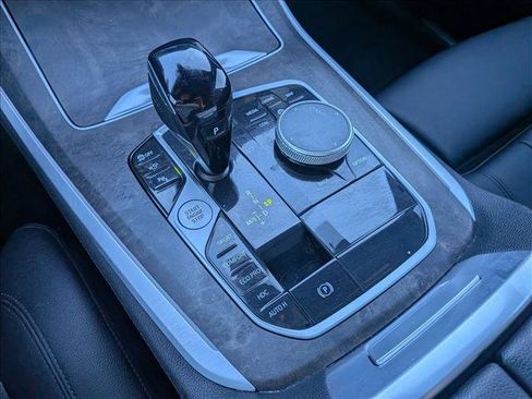 Used 2022 BMW X5 xDrive40i w/ Parking Assistance Package image 16