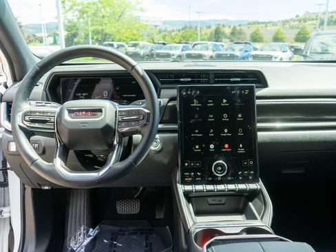 Used 2026 GMC Terrain Elevation w/ Elevation Premium Package AWD/4WD image 12