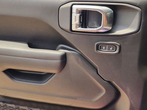 New 2026 Jeep Gladiator Sport AWD/4WD image 19