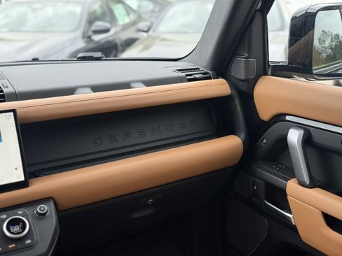 Used 2024 Land Rover Defender 110 V8 image 26