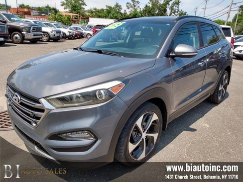 Used 2016 Hyundai Tucson Limited w/ Option Group 03 AWD/4WD image 1