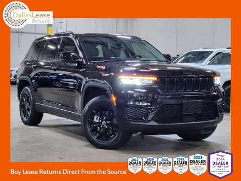 Used 2022 Jeep Grand Cherokee Limited AWD/4WD image 1