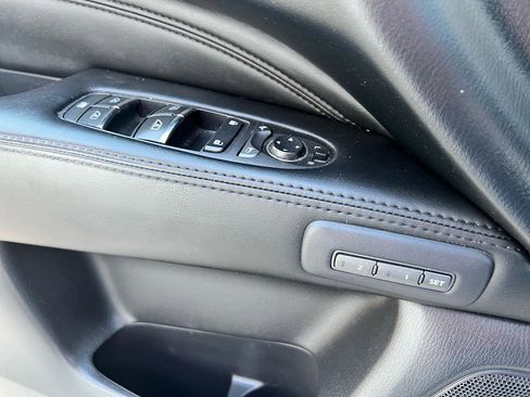 Used 2015 INFINITI QX60 FWD w/ Deluxe Touring Package image 23