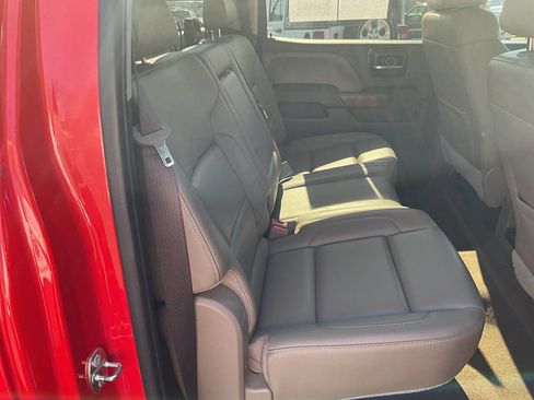 Used 2017 GMC Sierra 1500 SLT w/ Suspension Package, Off-Road image 12