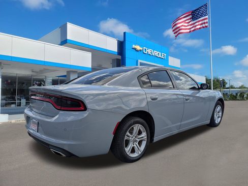 Used 2021 Dodge Charger SXT RWD image 4