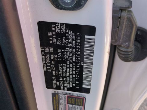 Used 2023 Kia Sorento S w/ Panoramic Sunroof Package image 30