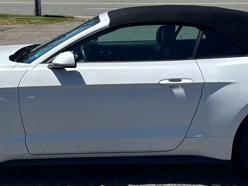 Used 2022 Ford Mustang Premium RWD image 6