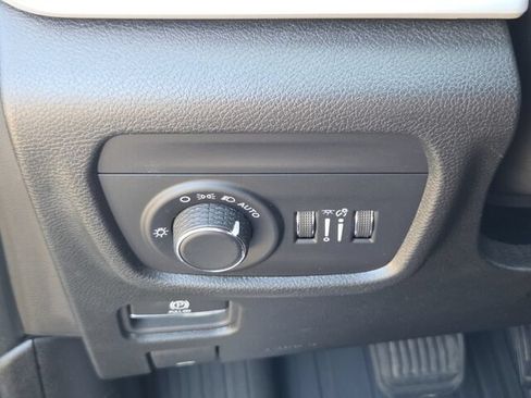 Used 2024 Jeep Grand Cherokee L Altitude AWD/4WD image 27