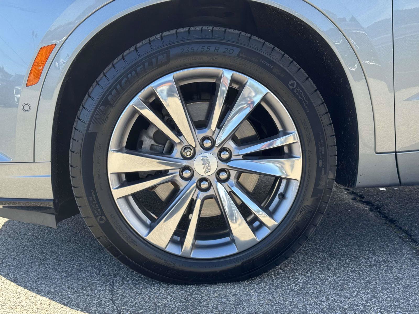 Used 2023 Cadillac XT6 Premium Luxury w/ Technology Package AWD/4WD image 8