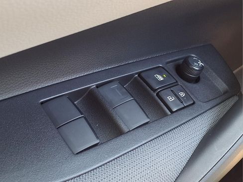 Used 2026 Toyota Corolla LE FWD image 24