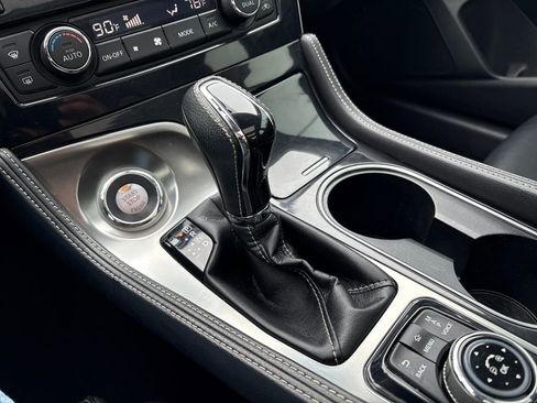 Used 2018 Nissan Maxima Platinum image 31