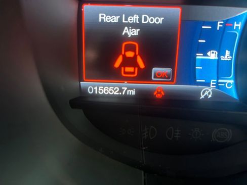 Certified 2024 Ford Edge SEL w/ Convenience Package image 17