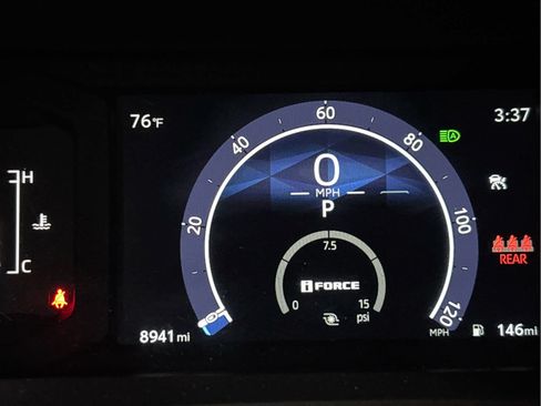 Used 2024 Toyota Tacoma SR5 AWD/4WD image 11