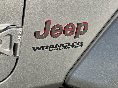 Used 2021 Jeep Wrangler Unlimited Rubicon AWD/4WD image 27