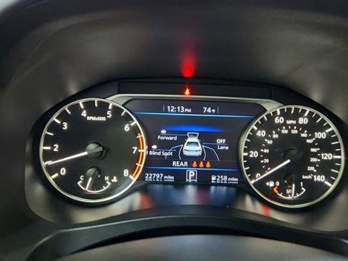 Certified 2023 Nissan Altima 2.5 SR w/ SR Premium Package image 15