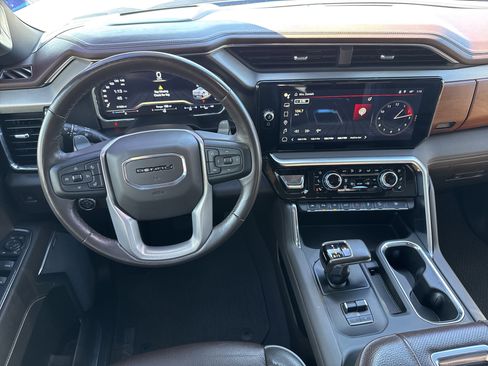 Used 2022 GMC Sierra 1500 Denali w/ Denali Reserve Package image 18