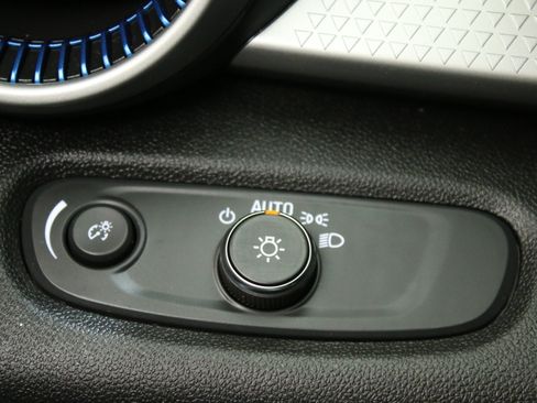 Used 2024 Chevrolet Trax LS w/ Driver Confidence Package FWD image 19