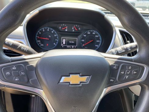 Used 2018 Chevrolet Equinox LT AWD/4WD image 13