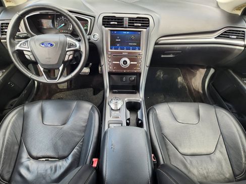 Used 2017 Ford Fusion Energi Titanium FWD image 8
