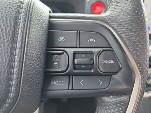 Used 2024 Toyota Tacoma TRD Off-Road image 22