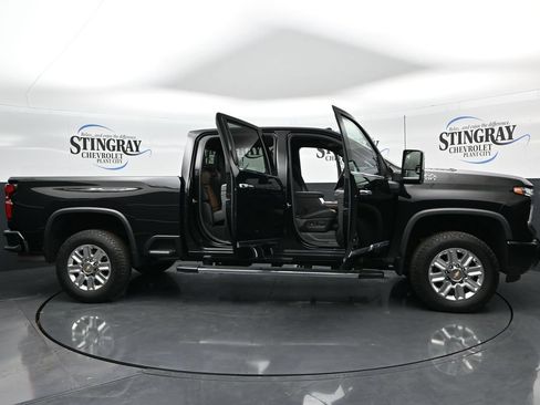Used 2024 Chevrolet Silverado 2500 High Country w/ High Country Premium Package AWD/4WD image 40