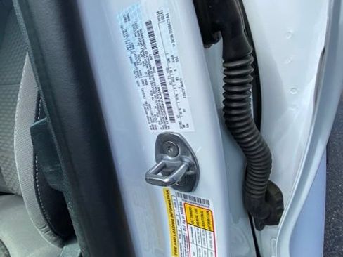 Used 2022 Ford Escape SE FWD image 27