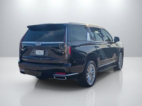 Used 2024 Cadillac Escalade Luxury image 5