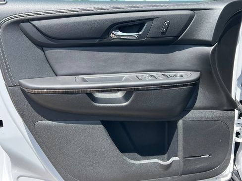 Used 2016 GMC Acadia SLT w/ Premium Edition FWD image 15