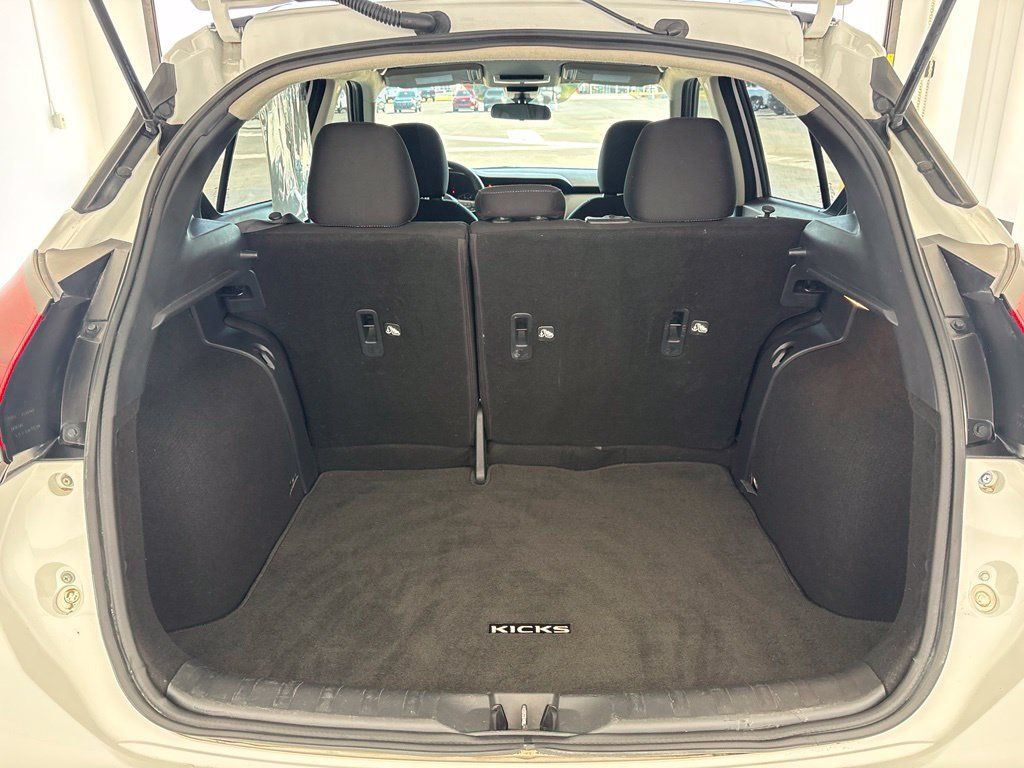 Used 2023 Nissan Kicks SV FWD image 36