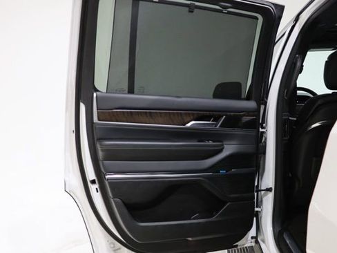 Used 2023 Jeep Grand Wagoneer 4WD image 31