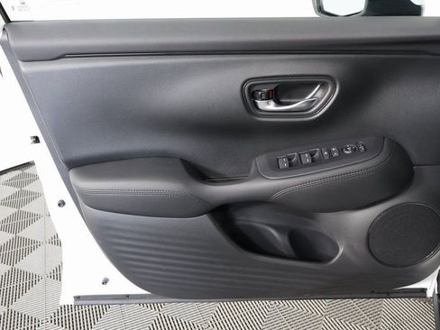 New 2026 Honda HR-V LX image 7