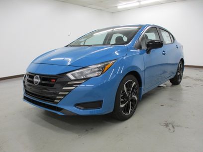New 2025 Nissan Versa SR w/ Trunk Package