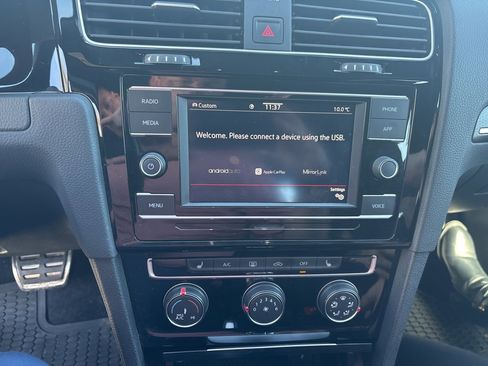 Used 2021 Volkswagen GTI S image 9