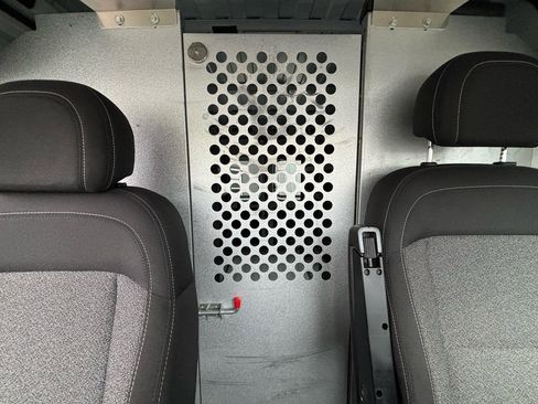 Used 2018 RAM ProMaster 2500 w/ Interior Convenience Group image 15