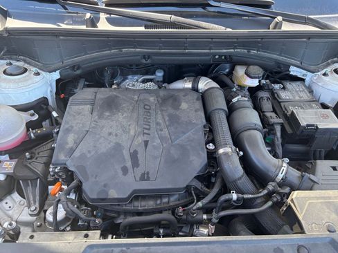 Used 2025 Hyundai Santa Fe SEL FWD image 33