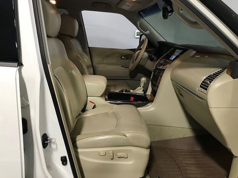 Used 2014 INFINITI QX80 4WD w/ Theater Package image 13