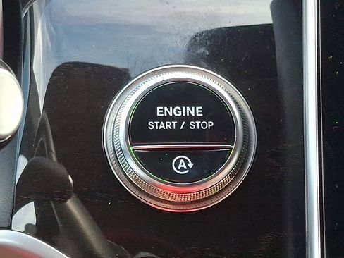 Certified 2025 Mercedes-Benz GLC 300 4MATIC image 24