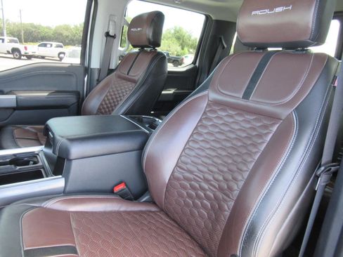 Used 2024 Ford F250 Lariat w/ Lariat Ultimate Package AWD/4WD image 21