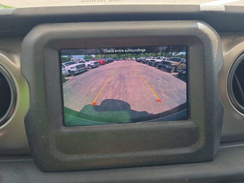 Used 2021 Jeep Wrangler Unlimited Sport AWD/4WD image 18