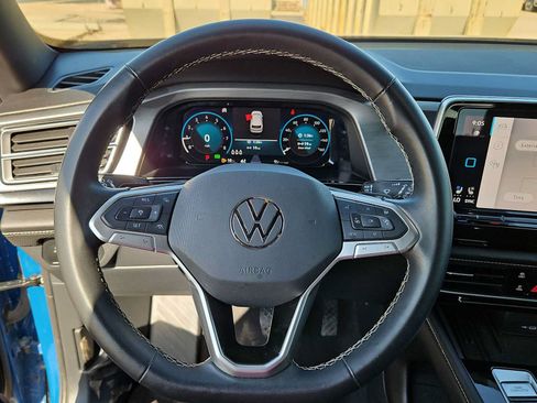 Used 2025 Volkswagen Atlas Cross Sport SE FWD image 19